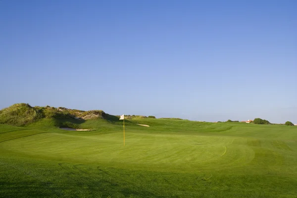 Zielone pole golfowe — Zdjęcie stockowe