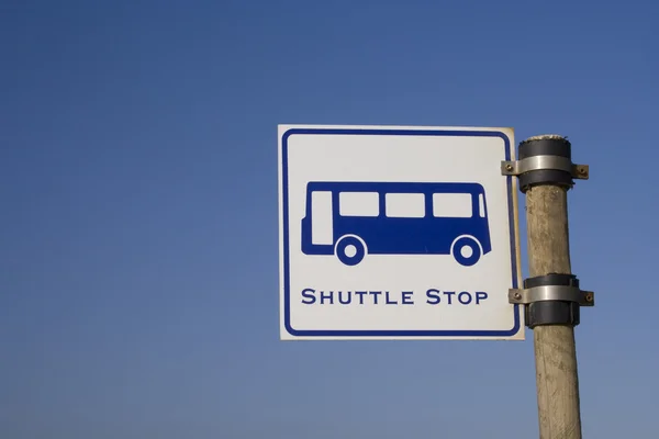 Buss till/från hållplats — Stockfoto