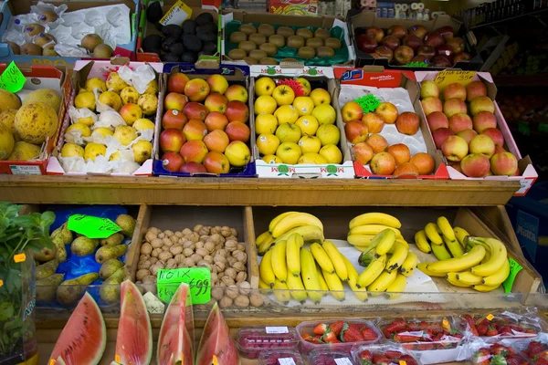 Barcelona Boqueria market fruits display — Stock Photo, Image