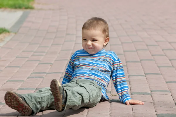 Happy urban toddler — Stock Photo, Image
