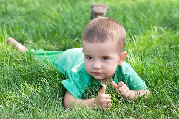 Baby with thumbs up — Stock Photo, Image