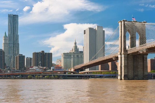 View of the Brooklyn Bridge in NYC — Stock Photo, Image