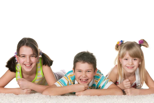 Трое игривых детей — стоковое фото