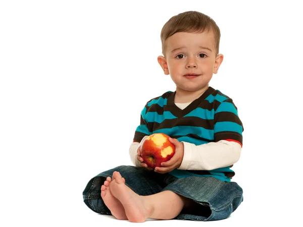 幼児はリンゴを食べる必要があります。! — ストック写真