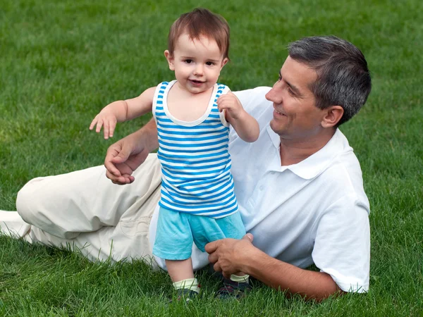 Padre e il suo figlioletto — Foto Stock