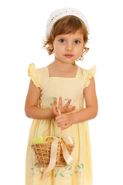 Kislány húsvéti kosárral — Stock Fotó