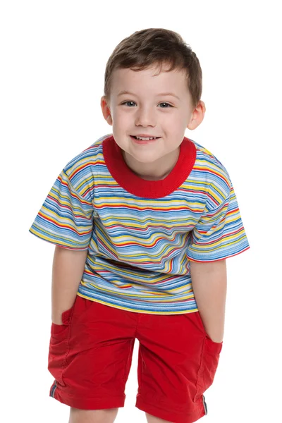 Χαριτωμένο μικρό αγόρι με κόκκινο χρώμα — Φωτογραφία Αρχείου