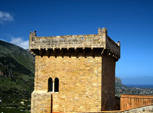 Slottet av carini — Stockfoto