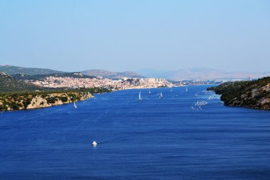 bungee jumping, bir köprüden aşağı atma