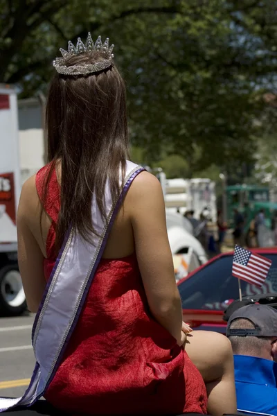 Beauty queen in 4th of July parade in Washington DC. — Stock Photo, Image