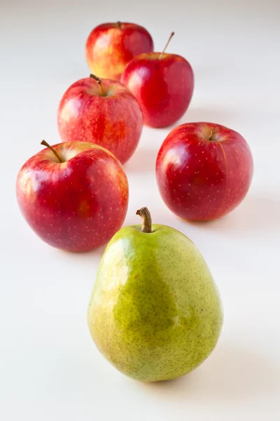 Follow the Leader - Pear and Apples — Stock Photo, Image