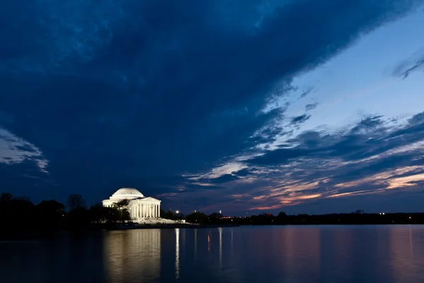 Jefferson Memorial en Washington DC al anochecer — Foto de Stock