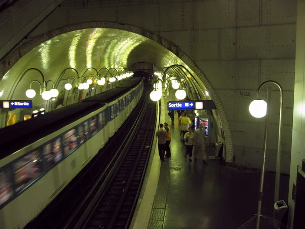 Station de métro Ille de la cite — Photo
