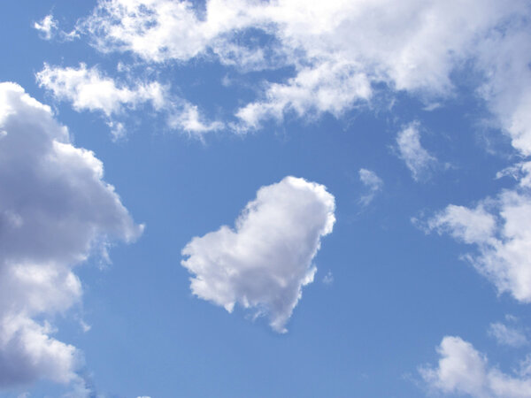 Cloud in the form of the heart in the sky