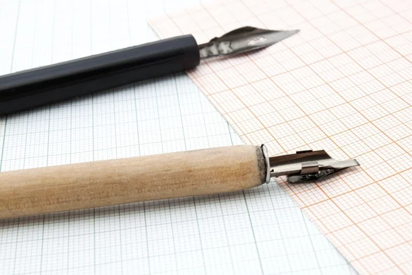 Hat için iki kalem — Stok fotoğraf