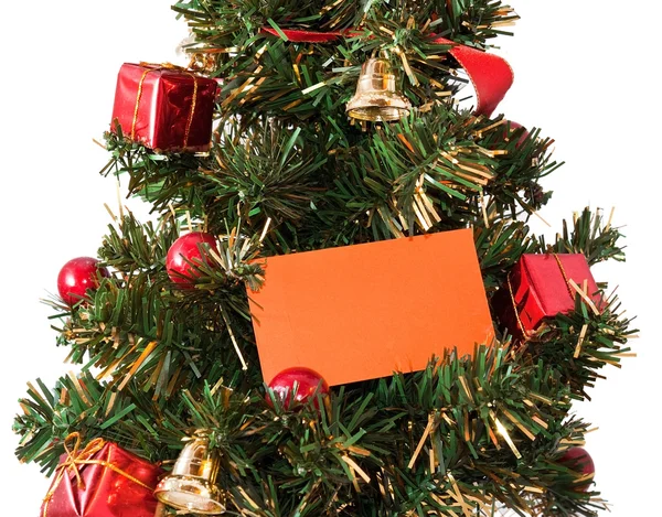 Рождественская елка с открыткой — стоковое фото