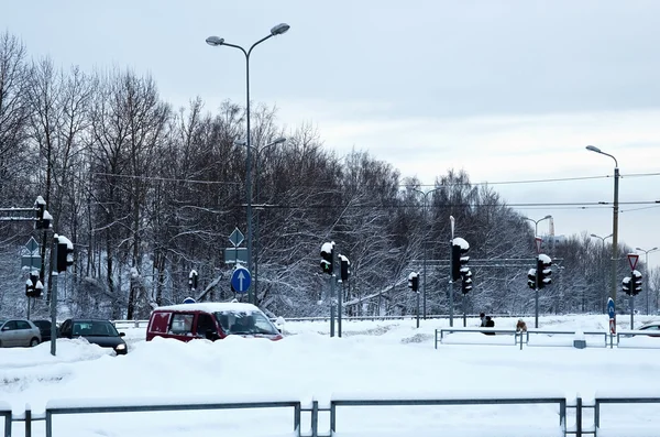 Crossroads with traffic lights — Stock Photo, Image