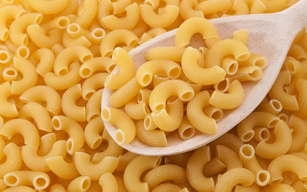 Macaroni sur la cuillère — Photo