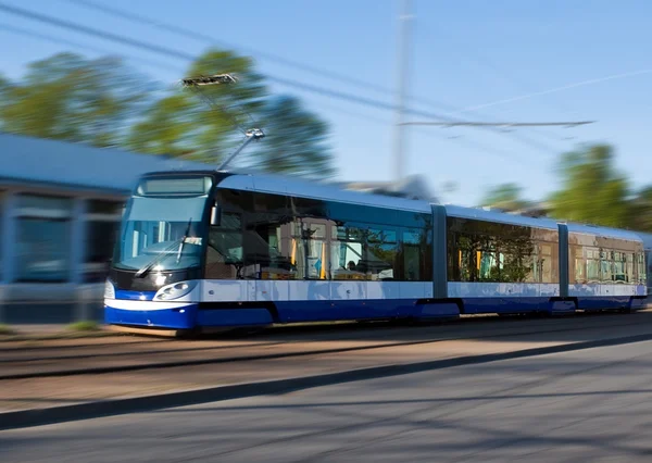 Трамвай в движении — стоковое фото