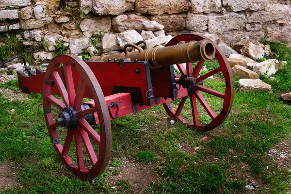 Stock image Ancient cannon in the yard of the museum