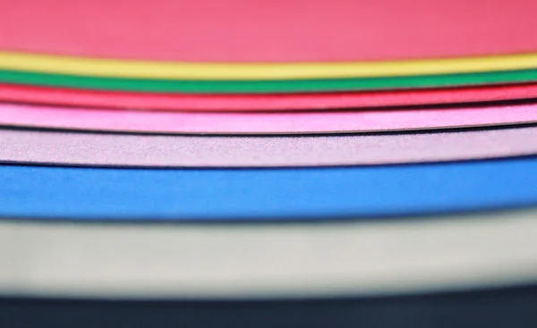 색깔 종이 골 판지는 벨벳에서의 스트립 — 스톡 사진