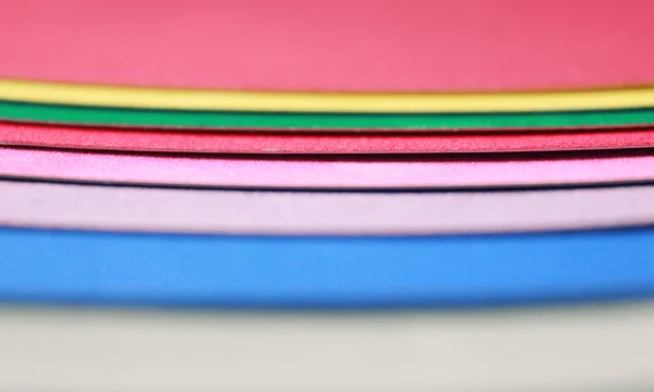 색깔 종이 골 판지는 벨벳에서의 스트립 — 스톡 사진