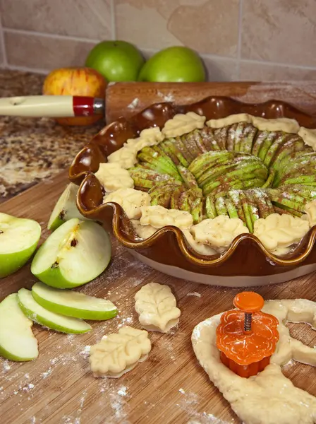 Making apple tart — Stock Photo, Image