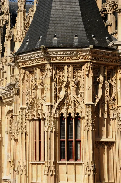 Francie, gotický soudu města rouen v Normandii — Stock fotografie
