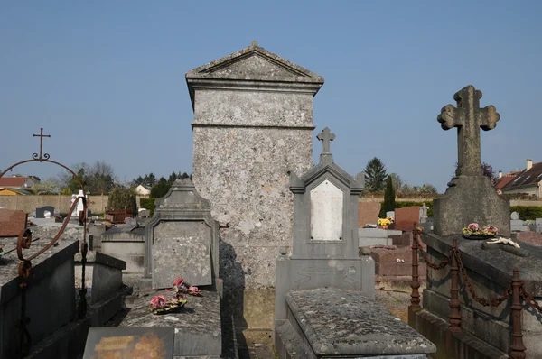 França, o cemitério de Aincourt Val d Oise — Fotografia de Stock