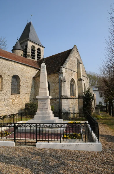 Francia, la iglesia de Aincourt en Val d Oise — Foto de Stock