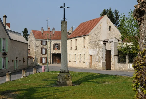Frankrike, landsbyen Fontenay Saint Pastre – stockfoto