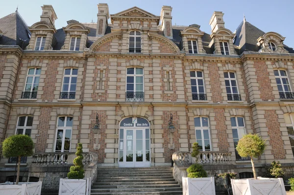法国伊夫林省、 在 les mureaux becheville 城堡 — 图库照片