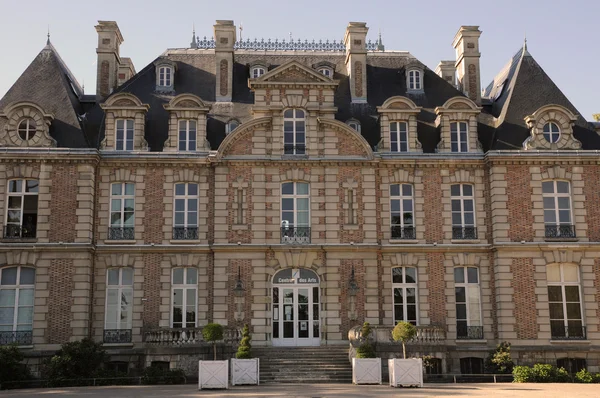 Франция, Ивелин, замок Бешевиль в Ле-Мюро — стоковое фото