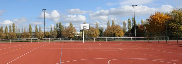 Frankreich, yvelines, ein sportplatz in les mureaux — Stockfoto
