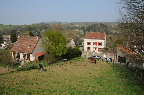 Francia, il villaggio di Oinville sur Montcient — Foto Stock