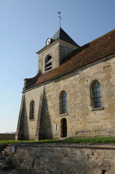 Франция, классическая церковь Сажи в V al d 'Oise — стоковое фото