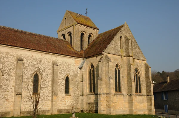 Ile de france, den gamla kyrkan av seraincourt — Stockfoto