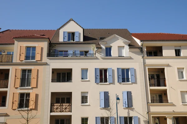 Ile de France, bloco residencial em Vaureal — Fotografia de Stock
