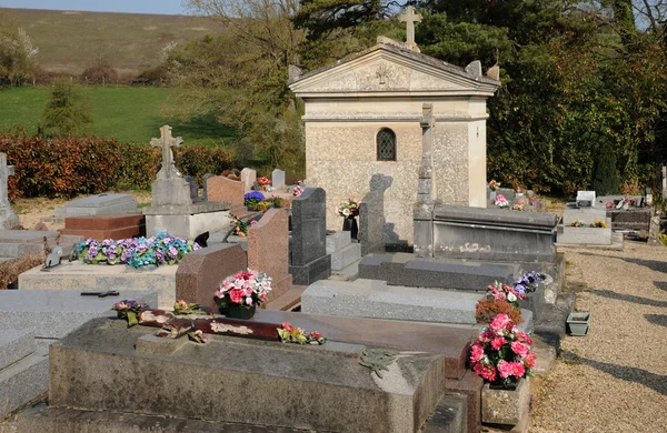 O cemitério de Condecourt em Val d 'Oise — Fotografia de Stock