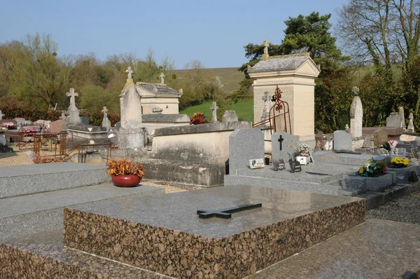 Kyrkogården av Condecourt i Val d? Oise — Stockfoto