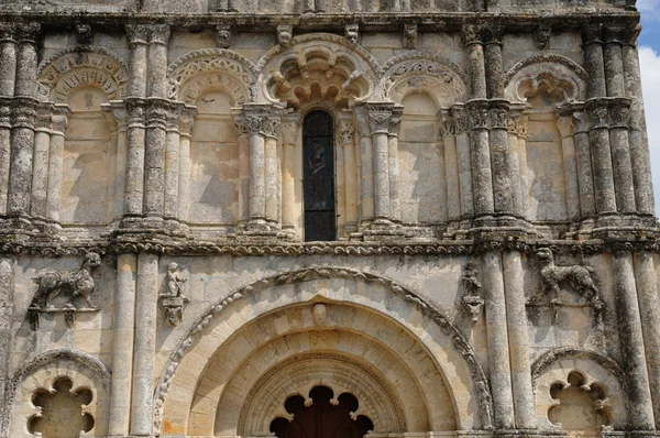 Церковь Святого Пале и Корнея в Жиронде — стоковое фото