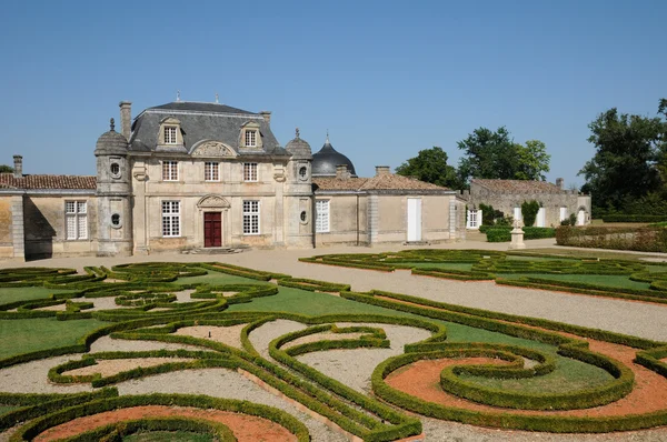 Francie, klasický hrad malle v gironde — Stock fotografie