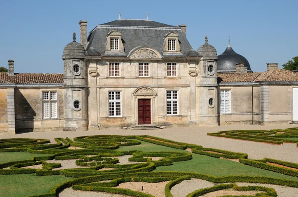Francie, klasický hrad malle v gironde — Stock fotografie