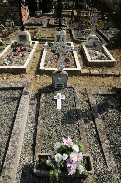 Francia, el cementerio de Guiry en Vexin en Val d 'Oise —  Fotos de Stock