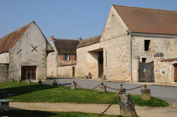 Ile de france, den gamla byn av themericourt — Stockfoto