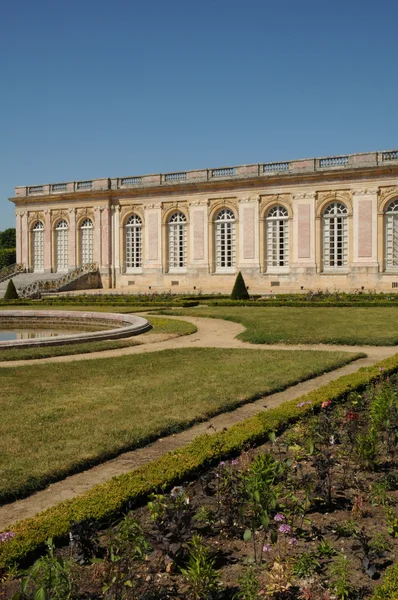 Le Grand Trianon en el parque de Versalles — Foto de Stock