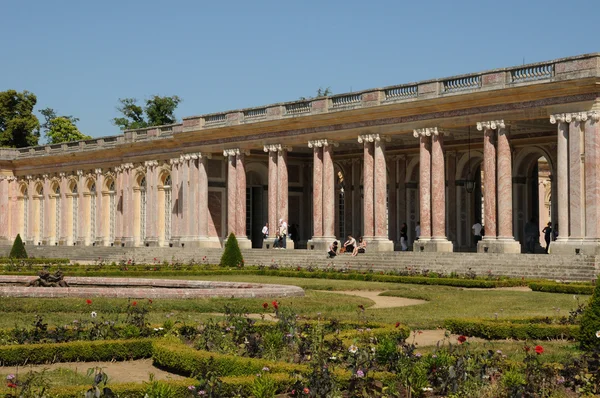 Le grand trianon w parku w Wersalu — Zdjęcie stockowe
