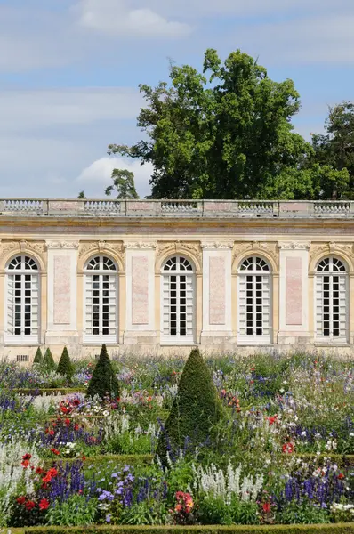 Le Belvedere no parque do Palácio de Versalhes — Fotografia de Stock