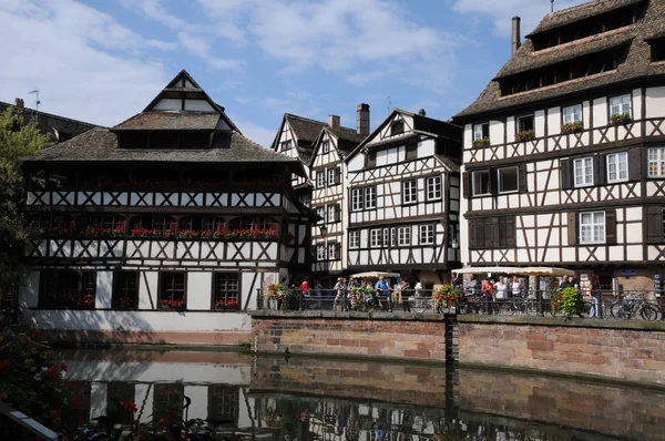 Strasbourg 'da La Petite France bölgesinde eski bir ev — Stok fotoğraf