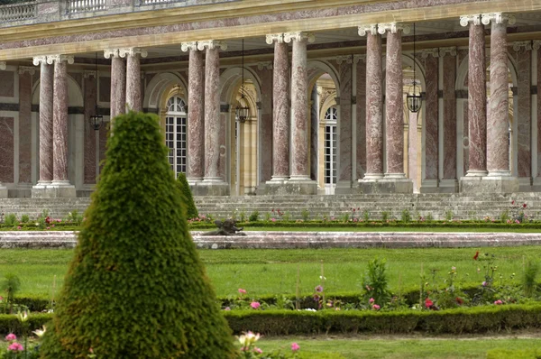 Le Grand Trianon у Версалі — стокове фото